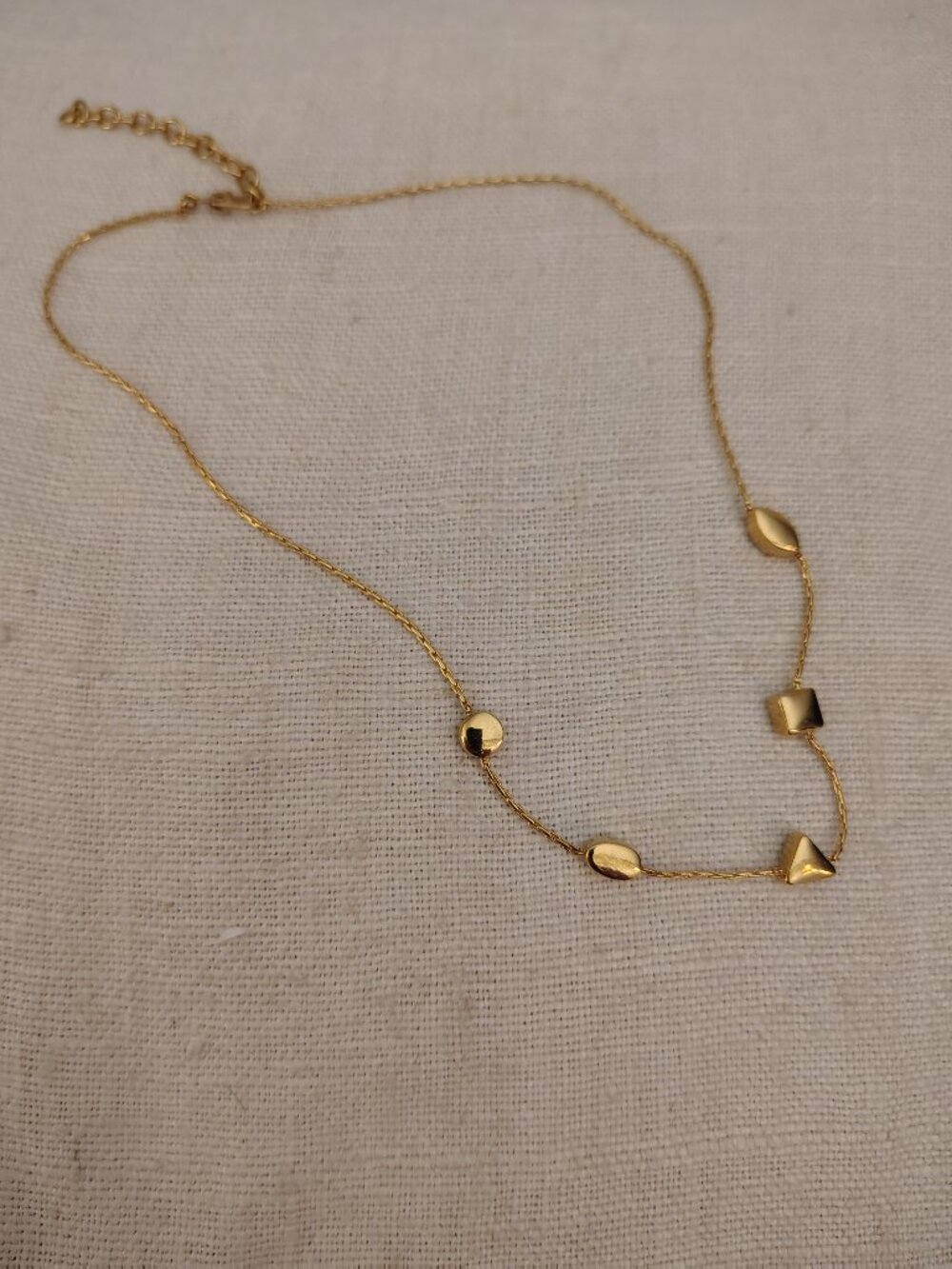 Monet: Delicate Gold tone Black and White acrylic bezel chain necklace